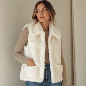 RLZ Faux Fur Sleeveless Vest Large Plush Front Pockets